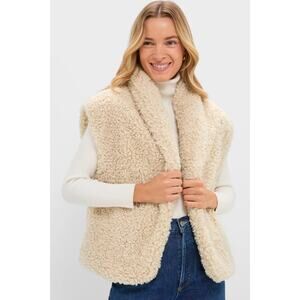 Women’s Cream Sherpa Vest
